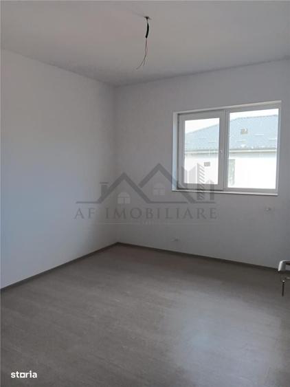 Apartament cu 4 camere în Bârnova