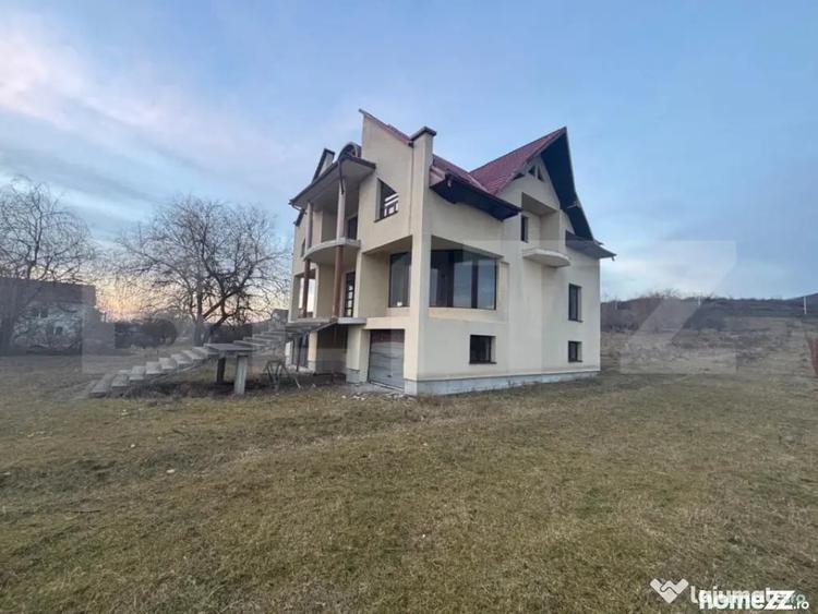 Casa de vanzare, cu 5 camere, 460 mp+teren 5800 mp, 10 km de - 9