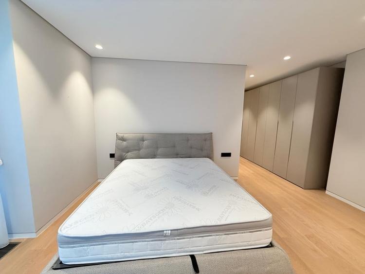 Apartament cu 4 camere decomandat, mobilat în Primăverii