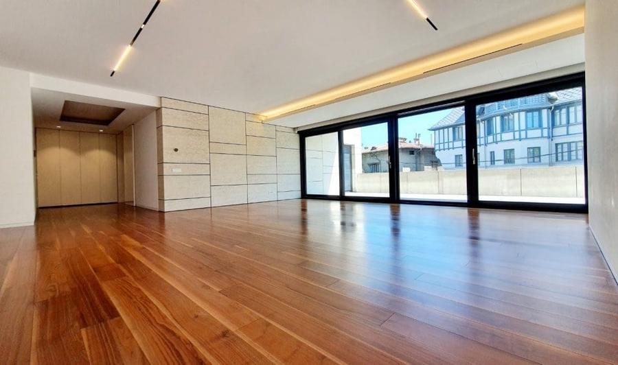 Apartament cu 5 camere în Kiseleff