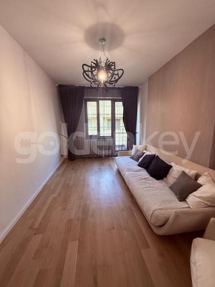 Penthouse cu 3 camere decomandat, mobilat în Herăstrău