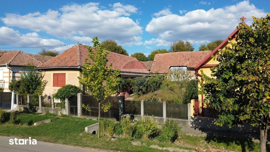Casă cu 3 camere cu Teren 2594 Mp în Blăjel