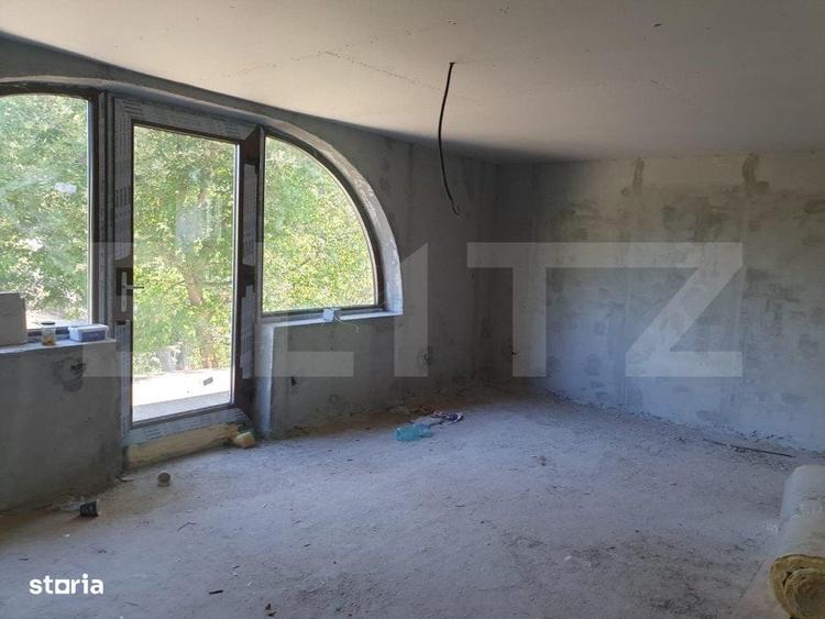 Casă cu 4 camere cu Teren 1000 Mp în Central