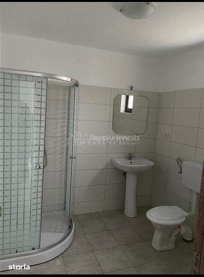 Casă cu 3 camere cu Teren 400 Mp în Central