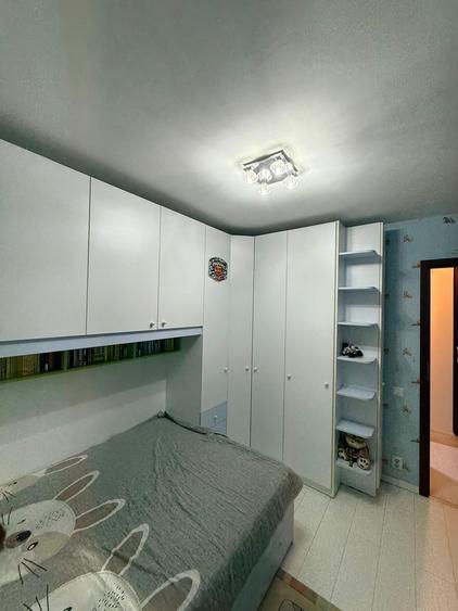 Apartament cu 4 camere decomandat în Crângași