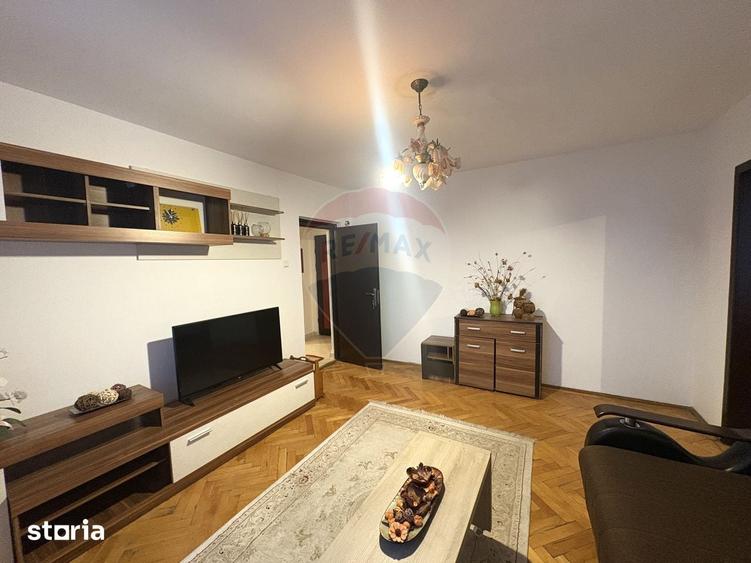 Apartament cu 2 camere, mobilat în Central