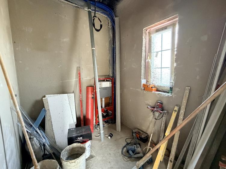 Duplex cu 4 camere cu Canalizare în Moșnița Nouă
