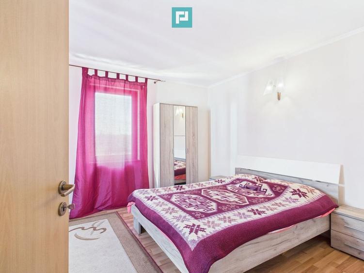 Casă cu 5 camere cu Teren 431 Mp în Aradului