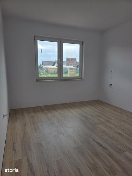 Casă cu 4 camere cu Teren 430 Mp în Central