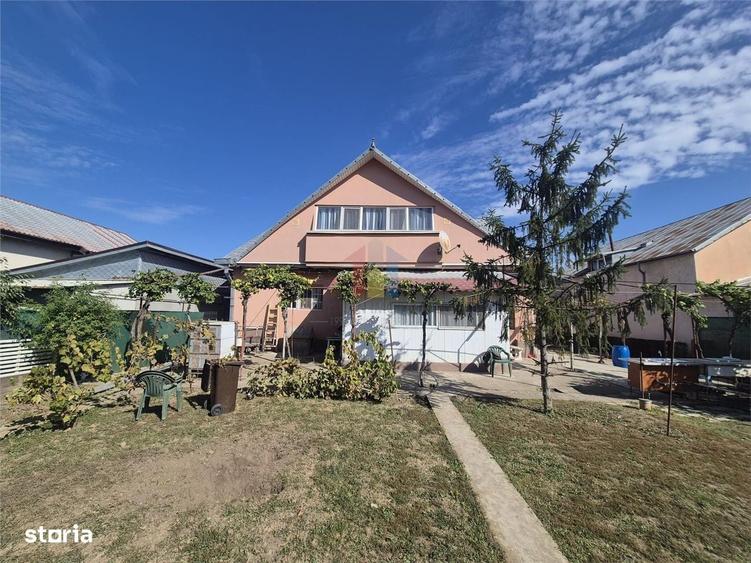 Casă cu 4 camere în Vărsătura