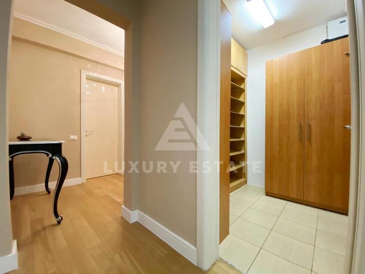 Apartament cu 4 camere decomandat în Herăstrău