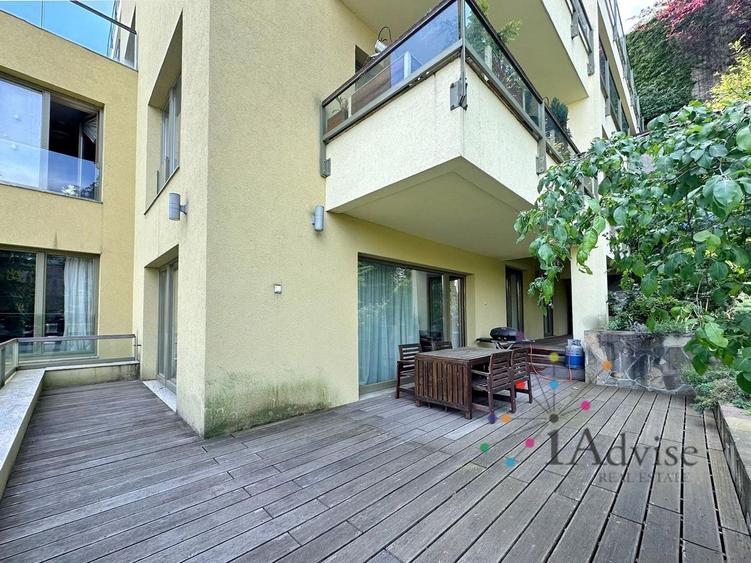Apartament cu 3 camere decomandat, mobilat în Drumul Poienii