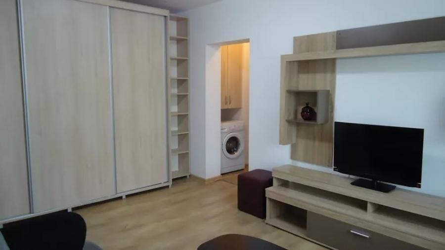Apartament cu 2 camere semidecomandat în Tomis I
