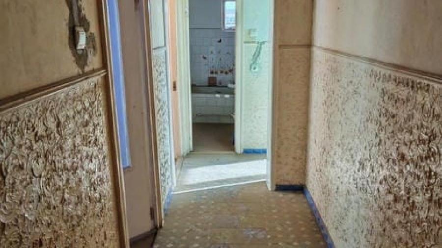 Apartament cu 4 camere semidecomandat în Sud