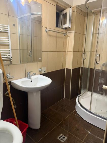 Garsonieră semidecomandată în Brâncoveanu