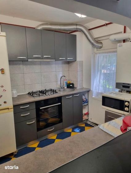 Apartament cu 2 camere semidecomandat în Calea București