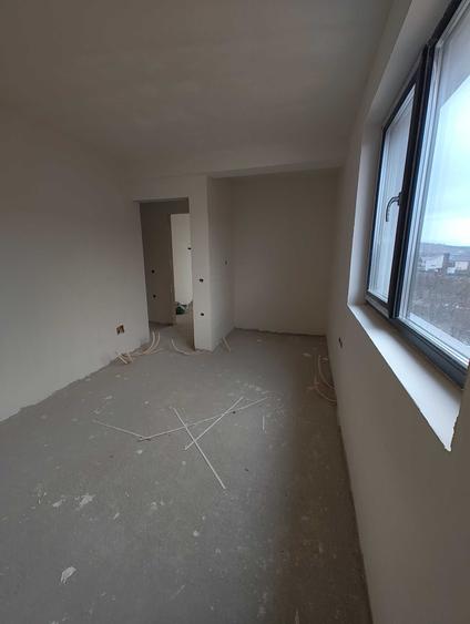 Duplex cu 5 camere cu Canalizare în Dâmbul Rotund