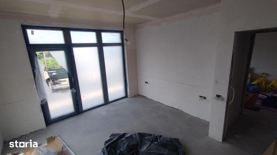 Casă cu 7 camere cu Teren 360 Mp în Inel II