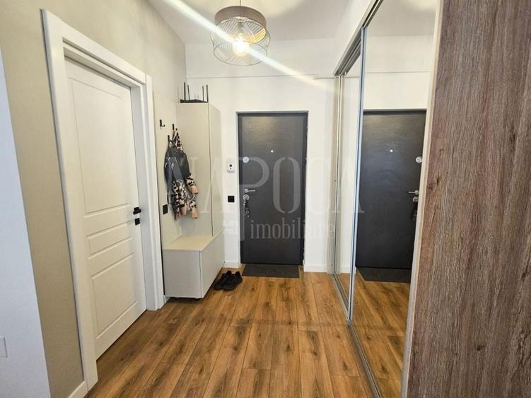 Apartament cu 3 camere semidecomandat în Florești