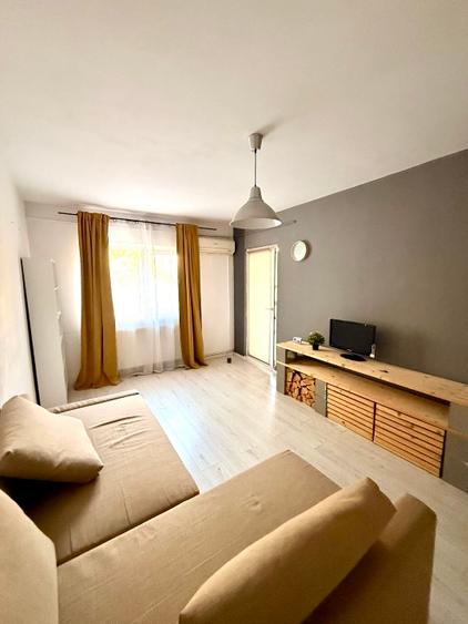 Apartament cu 2 camere decomandat în Nicolina