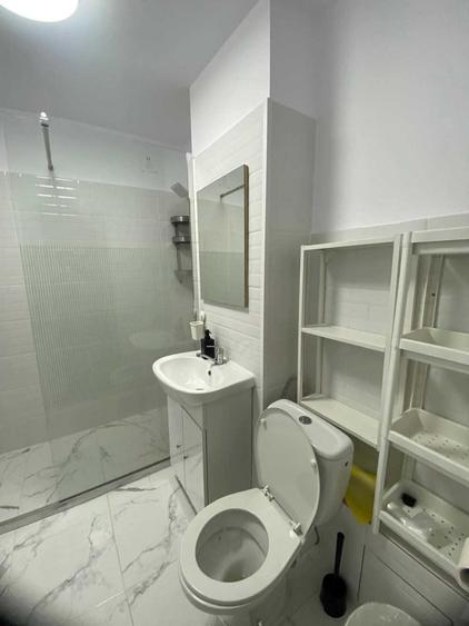 Apartament cu 2 camere semidecomandat în Florești