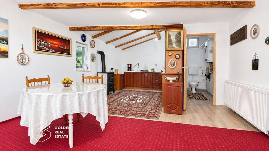 Casă individuală cu 7 camere cu Canalizare în Mâsca