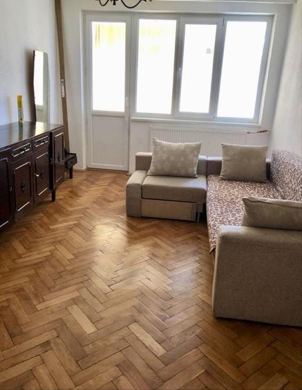 Apartament cu 2 camere semidecomandat în Ostroveni