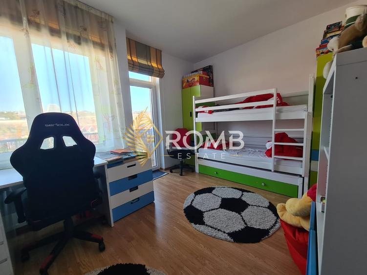 Apartament cu 3 camere semidecomandat, mobilat în Mănăștur