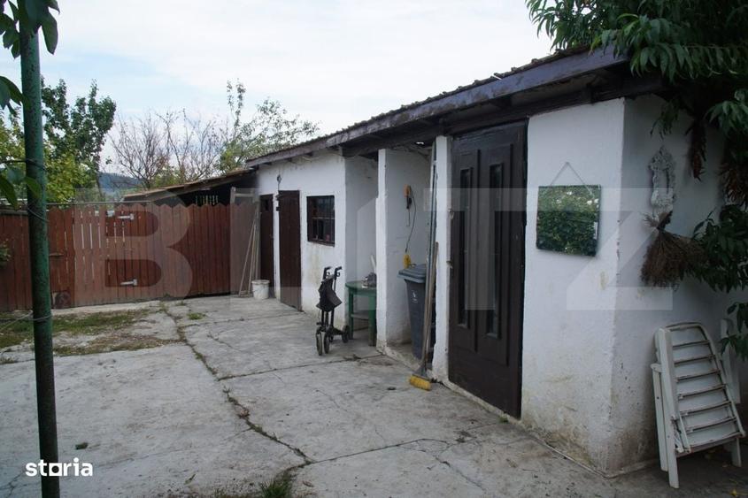Liniste, spatiu -casa primitoare cu curte mare, gata de mutare, in Cam - 11
