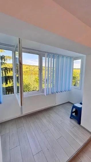 Apartament cu 3 camere decomandat în Dâmbu Pietros
