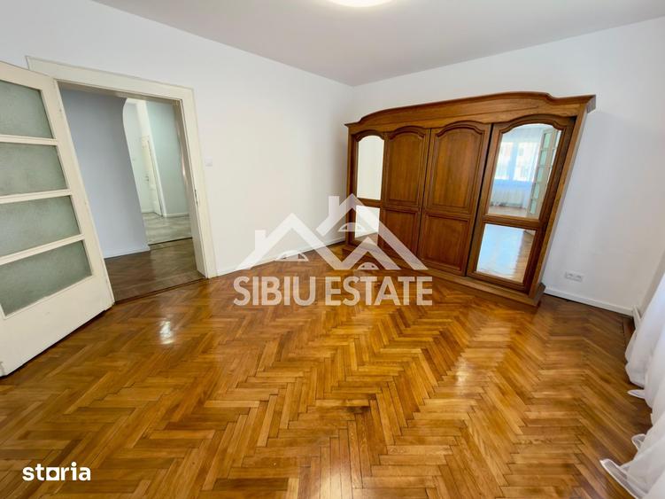 Casă cu Teren 550 Mp în Central
