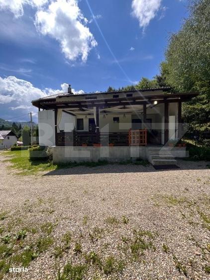 Casă cu 4 camere în Colibița
