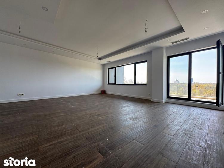 Apartament cu 4 camere decomandat în Herăstrău