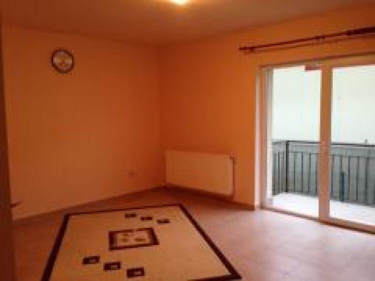 Apartament cu 2 camere decomandat în Florești