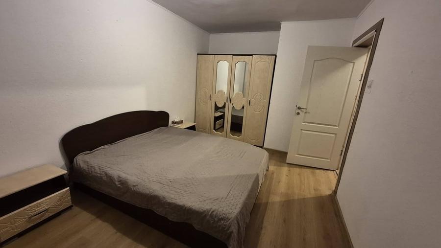 Apartament cu 3 camere decomandat în Brâncoveanu