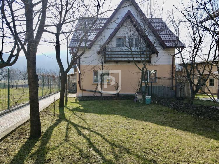 Casă individuală cu 3 camere cu Canalizare în Periferie
