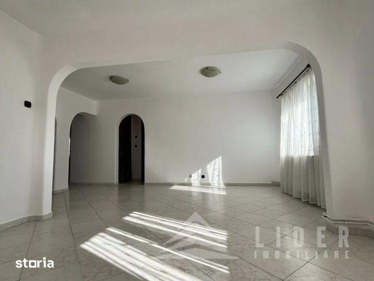 Apartament cu 3 camere în Zorilor