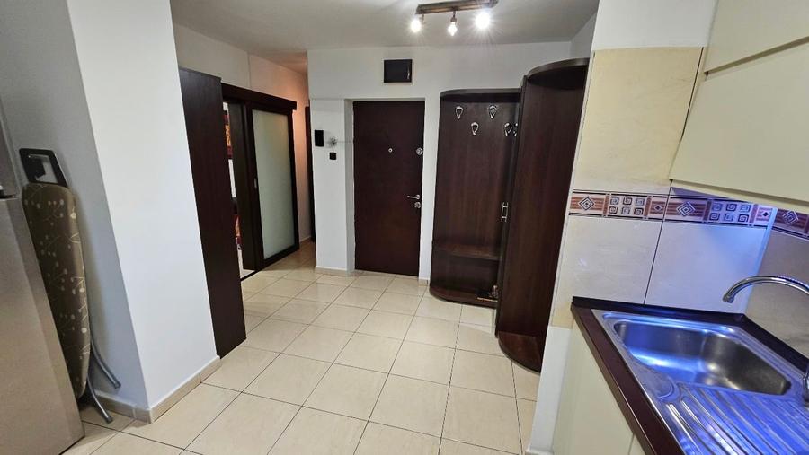 Apartament cu 2 camere semidecomandat, mobilat în Unirii