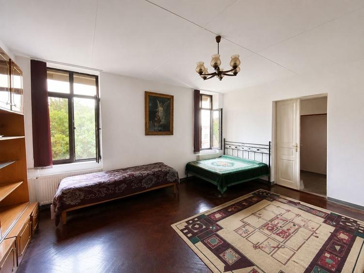 Apartament cu 3 camere circular, mobilat în Traian