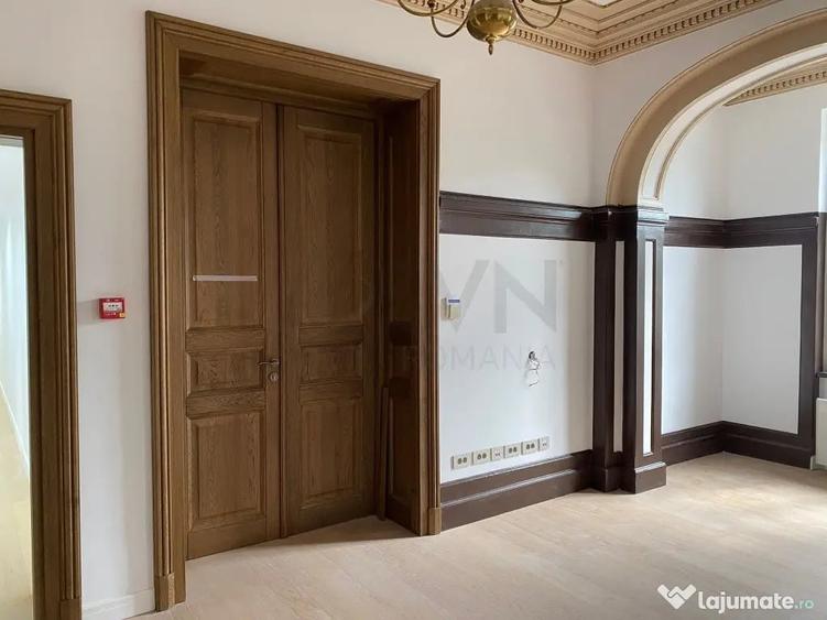 Casă cu 7 camere cu Teren 600 Mp în Grădina Icoanei
