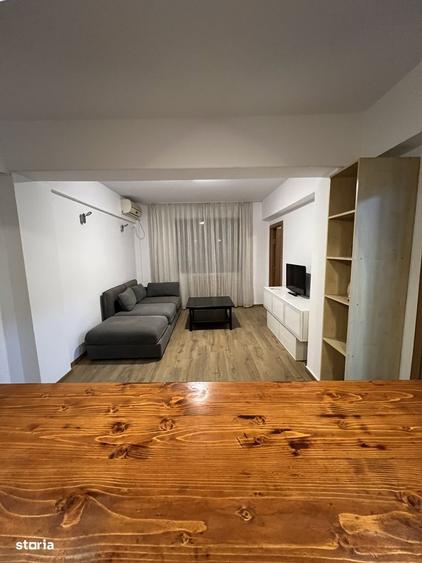 Apartament cu 3 camere în Regina Elisabeta