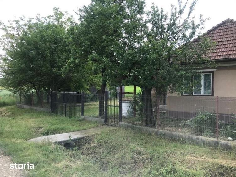 Casă cu 2 camere cu Teren 180 Mp în Central
