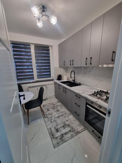 Apartament cu 2 camere decomandat în Exterior Vest