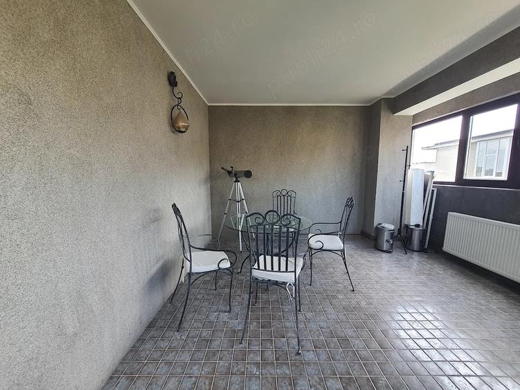 Apartament cu 3 camere decomandat în Peninsula