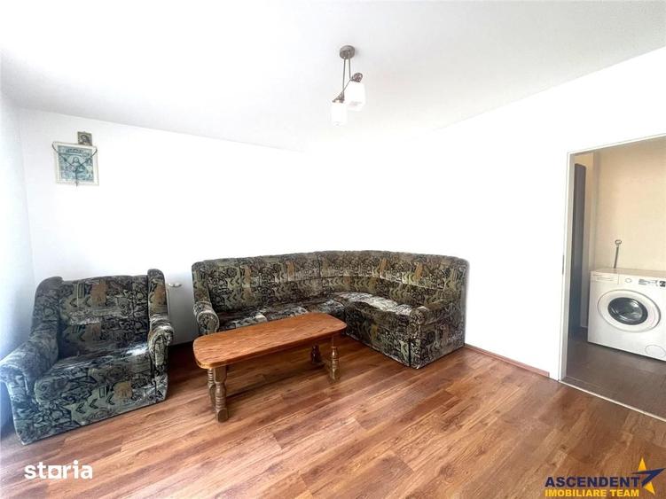 Apartament cu 3 camere decomandat în Bartolomeu