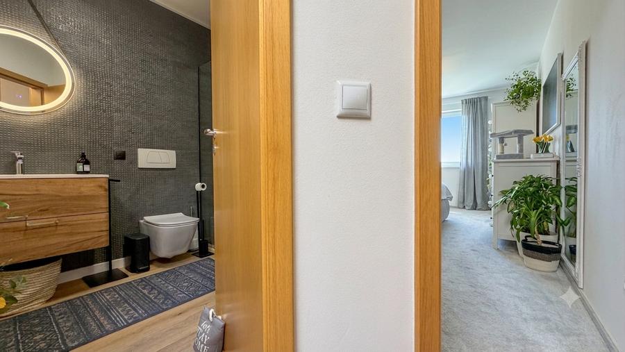 Penthouse cu 4 camere decomandat în Avantgarden