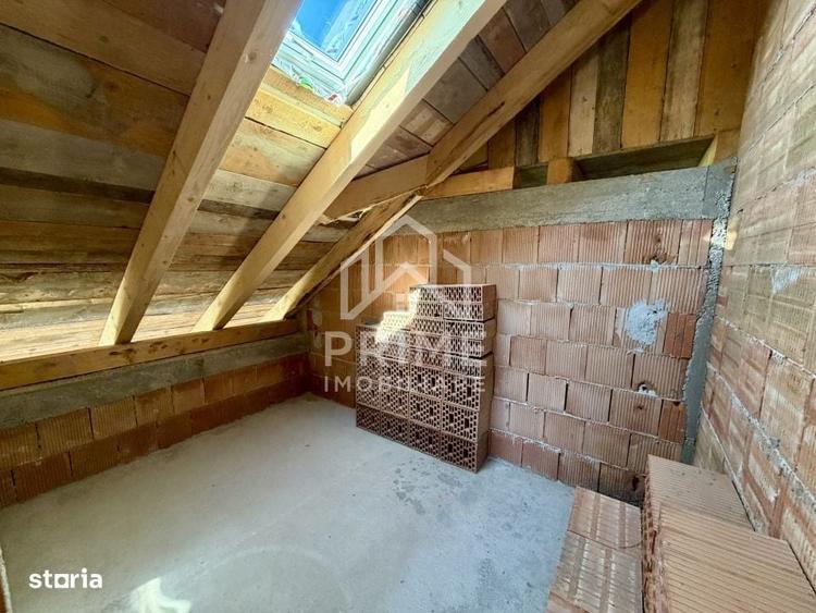 Casă cu 4 camere în Oarda