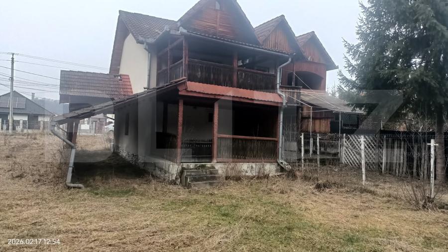 Casă individuală cu 3 camere cu Teren 1000 Mp în Sovata