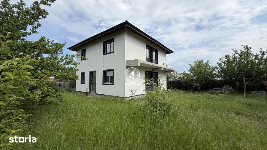 Casă cu 4 camere cu Teren 450 Mp în Central