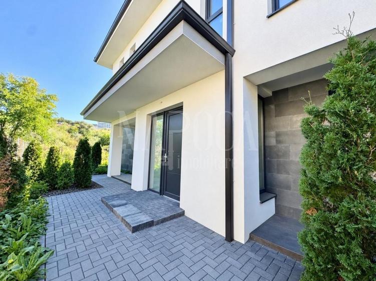 Duplex cu 5 camere cu Canalizare în Mănăștur